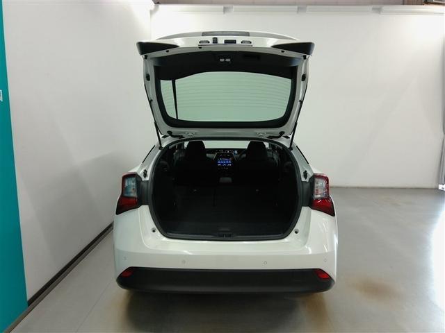 プリウス Ｓ　ハイブリッド　ワンオーナー　安全装備　衝突被害軽減システム　横滑り防止機能　ＡＢＳ　エアバッグ　オートクルーズコントロール　盗難防止装置　バックカメラ　ＥＴＣ　ドラレコ　ミュージックプレイヤー接続可（18枚目）