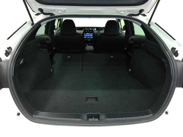 プリウス Ｓ　ハイブリッド　ワンオーナー　安全装備　衝突被害軽減システム　横滑り防止機能　ＡＢＳ　エアバッグ　オートクルーズコントロール　盗難防止装置　バックカメラ　ＥＴＣ　ドラレコ　ミュージックプレイヤー接続可（19枚目）