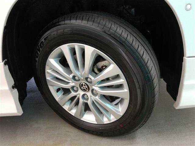 ノア ハイブリッドＳ－Ｇ　ハイブリッド　ワンオーナー　４ＷＤ　安全装備　衝突被害軽減システム　横滑り防止機能　ＡＢＳ　エアバッグ　オートクルーズコントロール　盗難防止装置　バックカメラ　後席モニター　ＥＴＣ　ＣＤ　スマートキー（10枚目）