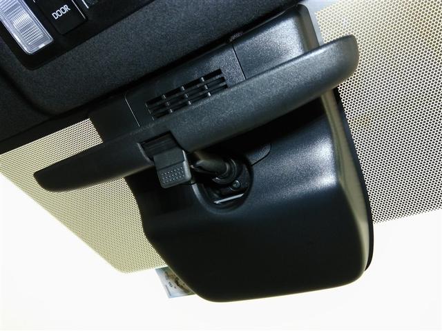 ノア ハイブリッドＳ－Ｇ　ハイブリッド　ワンオーナー　４ＷＤ　安全装備　衝突被害軽減システム　横滑り防止機能　ＡＢＳ　エアバッグ　オートクルーズコントロール　盗難防止装置　バックカメラ　後席モニター　ＥＴＣ　ＣＤ　スマートキー（25枚目）