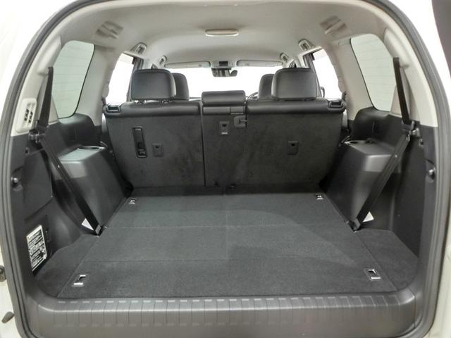 ���A�V�[�g�̌��ɉו����ڂ����܂��B