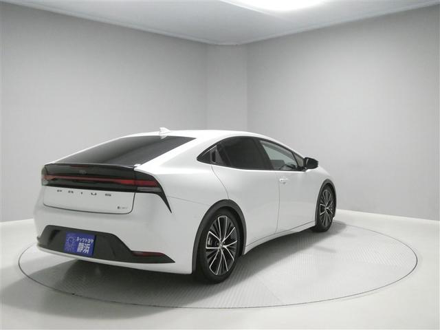 プリウス Z ボディコーティング施工済 セーフティセンス LEDヘッドライト リアスポイラー ETC バックモニター スマートキー 純正アルミホイール ディスプレイオーディオ フルセグTV 合成皮革シート(3枚目)