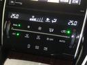 【オートエアコン】車内温度を感知して自動で温度調整をしてくれるのでいつでも快適な車内空間を創り上げます!どの席に座っても快適なドライブが楽しめます♪