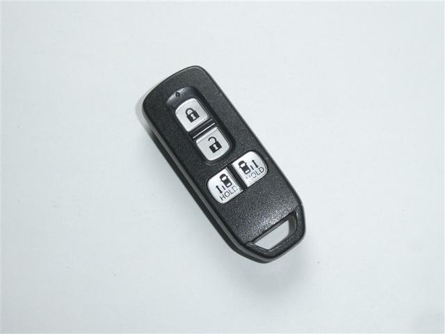 Ｎ－ＢＯＸ Ｇ・Ｌホンダセンシング　ホンダセンシング　ドラレコ付き　両側電動スライドドア　ＬＥＤヘッドライト　ベンチシート　ＥＴＣ　バックモニター　スマートキー　ＣＤ／ＤＶＤ再生付き　フルセグメモリーナビ　シート素材モケット（22枚目）