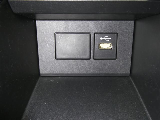 アクア Ｂ　セーフティセンス　フルセグＴＶ　ディスプレイオーディオ　ＬＥＤヘッドライト　バックモニター　ＥＴＣ　スマートキー　リアスポイラー　ＡＣ１００Ｖ１５００Ｗ電源コンセント　シート素材モケット（9枚目）