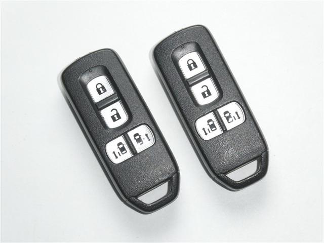 Ｎ－ＢＯＸカスタム Ｇ　ターボＳＳパッケージ　シティブレーキアクティブシステム　ドラレコ付き　両側電動スライドドア　純正アルミホイール　ＥＴＣ　バックモニター　スマートキー　ＨＩＤヘッドライト　フルエアロ　ＣＤ／ＤＶＤ再生付き　ベンチシート（23枚目）