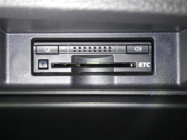 ハリアー プレミアム　プリクラッシュセーフティー　フルセグメモリーナビ　ＬＥＤヘッドライト　リアスポイラー　バックモニター　ＥＴＣ　スマートキー　純正アルミホイール　ＣＤ／ＤＶＤ再生付き　パワーシート　シート素材モケット（13枚目）