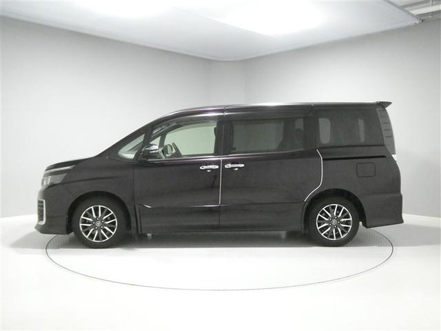 ヴォクシー ZS ドラレコ付き 両側電動スライドドア LEDヘッドライト リアスポイラー 純正アルミホイール ETC バックモニター スマートキー フルセグメモリーナビ CD/DVD再生付き 3列シート ウォークスルー(2枚目)