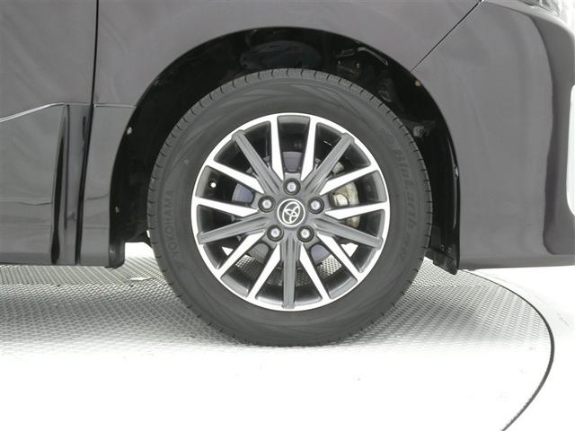 ヴォクシー ZS ドラレコ付き 両側電動スライドドア LEDヘッドライト リアスポイラー 純正アルミホイール ETC バックモニター スマートキー フルセグメモリーナビ CD/DVD再生付き 3列シート ウォークスルー(24枚目)