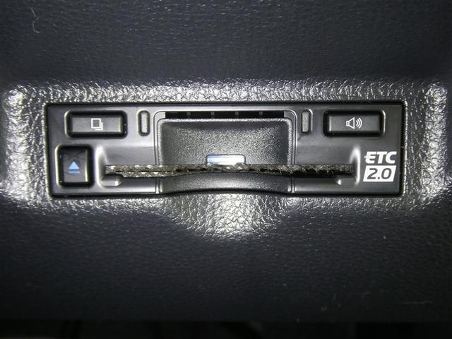 シエンタ ハイブリッドＺ　フルセグ　メモリーナビ　ミュージックプレイヤー接続可　バックカメラ　衝突被害軽減システム　ＥＴＣ　両側電動スライド　ＬＥＤヘッドランプ　ウオークスルー　アイドリングストップ（15枚目）