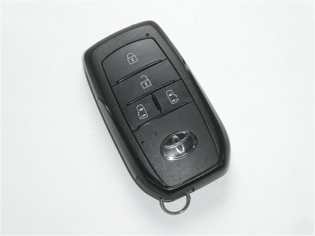 シエンタ ハイブリッドＺ　フルセグ　メモリーナビ　ミュージックプレイヤー接続可　バックカメラ　衝突被害軽減システム　ＥＴＣ　両側電動スライド　ＬＥＤヘッドランプ　ウオークスルー　アイドリングストップ（22枚目）