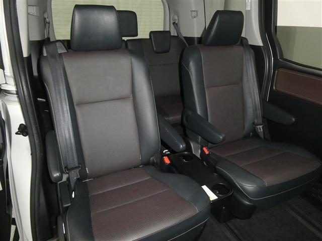 エスクァイア ハイブリッドGi フルセグ メモリーナビ DVD再生 後席モニター バックカメラ 衝突被害軽減システム ETC ドラレコ 両側電動スライド LEDヘッドランプ 乗車定員7人 3列シート(19枚目)
