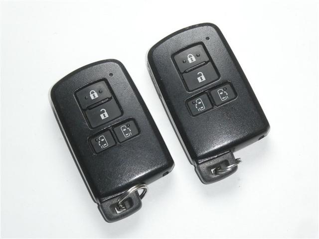 エスクァイア ハイブリッドGi フルセグ メモリーナビ DVD再生 後席モニター バックカメラ 衝突被害軽減システム ETC ドラレコ 両側電動スライド LEDヘッドランプ 乗車定員7人 3列シート(25枚目)