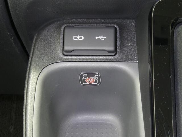 シエンタ ハイブリッドZ セーフティセンス 両側電動スライドドア LEDヘッドライト オートエアコン ウォークスルー ETC バックモニター スマートキー 純正アルミホイール フルセグメモリーナビ 3列シート(15枚目)