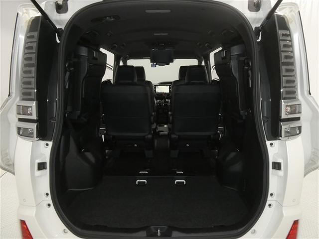 ヴォクシー ＺＳ　煌ＩＩＩ　フルセグ　メモリーナビ　後席モニター　バックカメラ　衝突被害軽減システム　ＥＴＣ　ドラレコ　両側電動スライド　ＬＥＤヘッドランプ　ウオークスルー　乗車定員７人　３列シート　アイドリングストップ（24枚目）