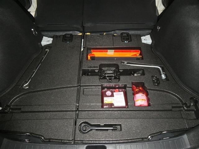 プリウス Ａツーリングセレクション　フルセグ　メモリーナビ　ＤＶＤ再生　ミュージックプレイヤー接続可　バックカメラ　衝突被害軽減システム　ＥＴＣ　ＬＥＤヘッドランプ　アイドリングストップ（22枚目）