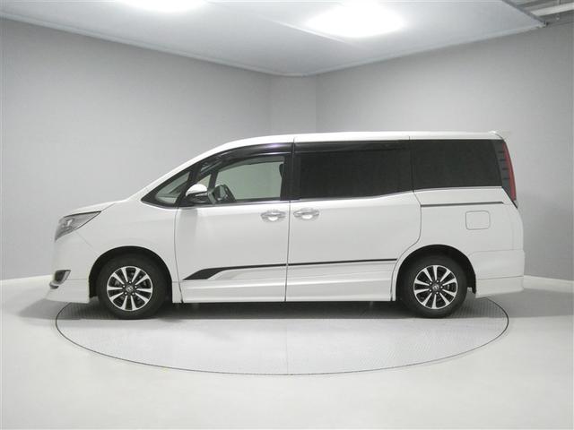 エスクァイア Ｇｉ　プレミアムパッケージ　ブラックテーラード　セーフティーセンス　両側電動スライドドア　ＬＥＤヘッドライト　後席モニター　純正アルミホイール　ＥＴＣ　バックモニター　フルエアロ　スマートキー　フルセグメモリーナビ　３列シート　オートエアコン（2枚目）