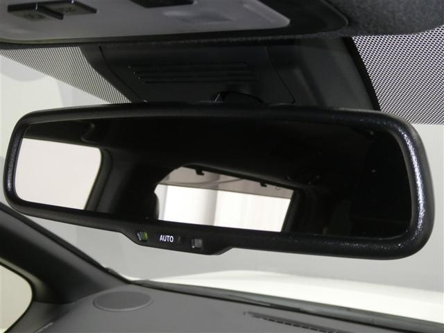 エスクァイア Ｇｉ　プレミアムパッケージ　ブラックテーラード　セーフティーセンス　両側電動スライドドア　ＬＥＤヘッドライト　後席モニター　純正アルミホイール　ＥＴＣ　バックモニター　フルエアロ　スマートキー　フルセグメモリーナビ　３列シート　オートエアコン（17枚目）