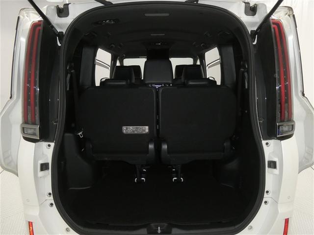 エスクァイア Ｇｉ　プレミアムパッケージ　ブラックテーラード　セーフティーセンス　両側電動スライドドア　ＬＥＤヘッドライト　後席モニター　純正アルミホイール　ＥＴＣ　バックモニター　フルエアロ　スマートキー　フルセグメモリーナビ　３列シート　オートエアコン（22枚目）