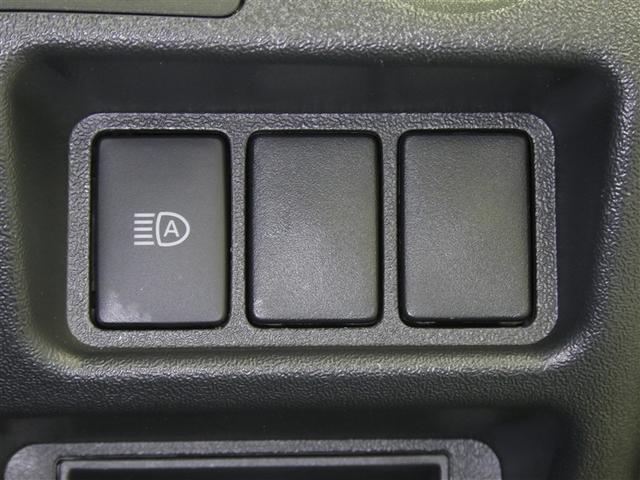 ハイエースバン スーパーGL ダークプライムII セーフティーセンス LEDヘッドライト スマートキー 純正アルミホイール オートエアコン 電源コンセント シート素材モケット リアクーラー イモビライザー パワステ パワーウィンドウ(13枚目)