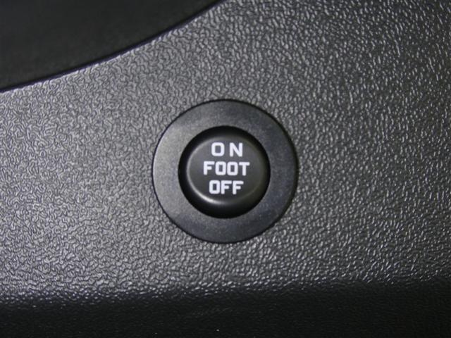 ハイエースバン スーパーGL ダークプライムII セーフティーセンス LEDヘッドライト スマートキー 純正アルミホイール オートエアコン 電源コンセント シート素材モケット リアクーラー イモビライザー パワステ パワーウィンドウ(14枚目)