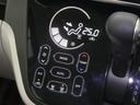 【オートエアコン】車内温度を感知して自動で温度調整をしてくれるのでいつでも快適な車内空間を創り上げます!どの席に座っても快適なドライブが楽しめます♪