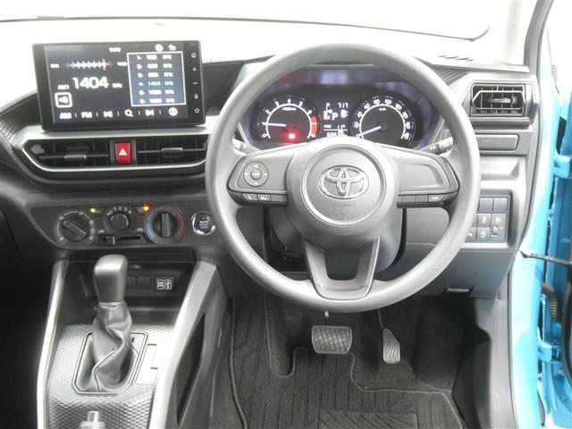 【徹底洗浄クリーニング実施済】運転席からの視界はこんな感じです☆お気軽にご来店いただき、実際に座って是非お確かめください。ドライバーに寄り添う快適な操作フィールをもたらすステアリングです。