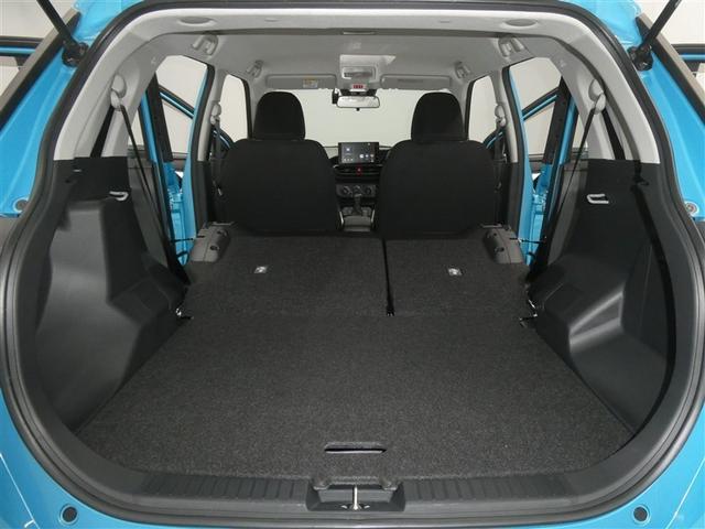 【シートアレンジ可能】ゆとりあるワイドな車内空間は、ドライブを始め買い物やレジャーなど、幅広く活躍します。一人でもみんなとでもお出かけを楽しみましょう！