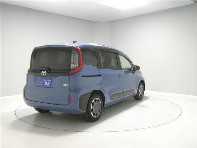 シエンタ ハイブリッドＺ　フルセグ　メモリーナビ　ミュージックプレイヤー接続可　バックカメラ　衝突被害軽減システム　ＥＴＣ　両側電動スライド　ＬＥＤヘッドランプ　ウオークスルー　アイドリングストップ（4枚目）