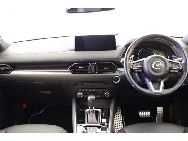 ＣＸ－５ ２５Ｓ　スポーツアピアランス　ダウンサスペンション　衝突被害軽減ブレーキ　フロントリアパーキングセンサー　ブラインドスポットモニタリング　電動リフトゲート　パワーシート　シートヒーター　ステアリングヒーター　３６０°ビューモニター（4枚目）