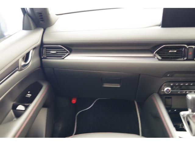 ＣＸ－５ ２５Ｓ　スポーツアピアランス　ダウンサスペンション　衝突被害軽減ブレーキ　フロントリアパーキングセンサー　ブラインドスポットモニタリング　電動リフトゲート　パワーシート　シートヒーター　ステアリングヒーター　３６０°ビューモニター（34枚目）