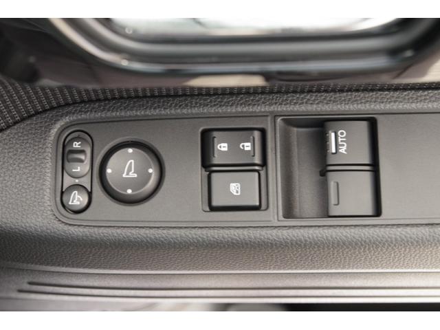 N-VAN ファン 誤発進抑制機能 アダプティブクルーズコントロール LEDヘッドライト LEDフォグランプ マルチインフォメーションディスプレイ ナビ装着用オーディオパネル バックカメラ ステアリングスイッチ(19枚目)