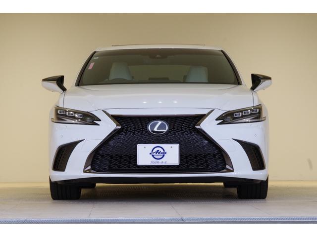 ES ES300h Fスポーツ オレンジブレーキキャリパー+ハンズフリーパワートランクリッド 360°パノラミックビューモニター デジタルインナーミラー 置くだけ充電 ムーンルーフ シートヒーター・クーラー 19インチアルミホイール(46枚目)