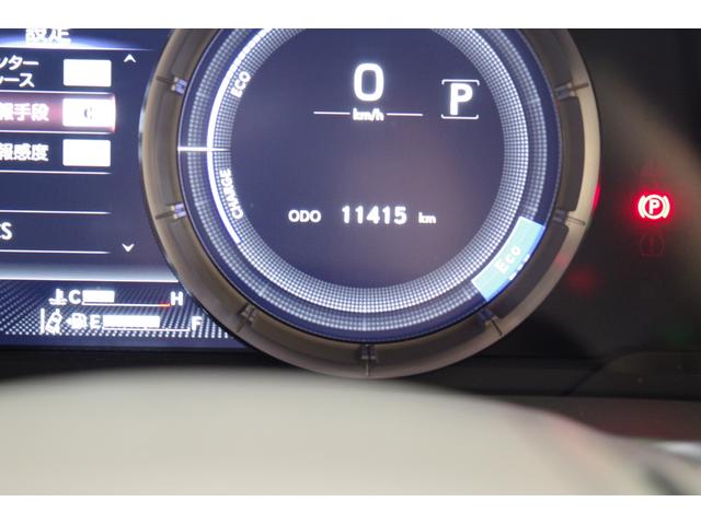ES ES300h Fスポーツ オレンジブレーキキャリパー+ハンズフリーパワートランクリッド 360°パノラミックビューモニター デジタルインナーミラー 置くだけ充電 ムーンルーフ シートヒーター・クーラー 19インチアルミホイール(51枚目)