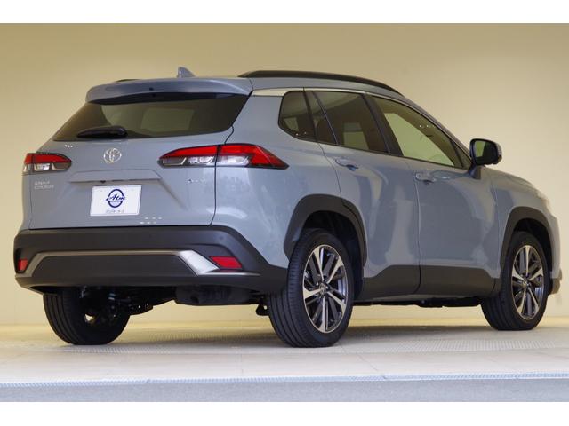 カローラクロス ハイブリッド Z パノラマルーフ パーキングサポートブレーキ ブラインドスポットモニター アラウンドビューモニター ETC2.0 ハンズフリーパワーバックドア レザーコンビパワーシート シートヒーター ルーフレール(8枚目)