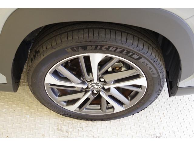 カローラクロス ハイブリッド Z パノラマルーフ パーキングサポートブレーキ ブラインドスポットモニター アラウンドビューモニター ETC2.0 ハンズフリーパワーバックドア レザーコンビパワーシート シートヒーター ルーフレール(9枚目)