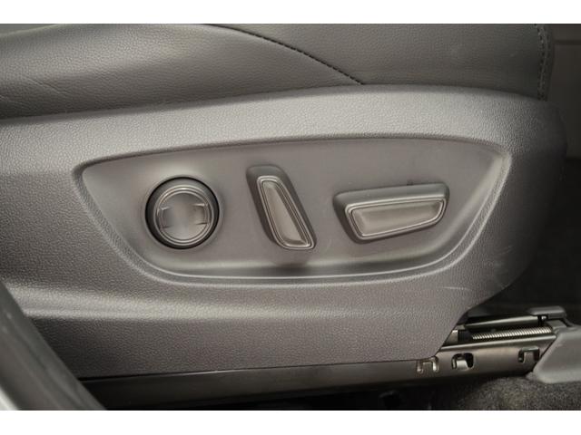 カローラクロス ハイブリッド Z パノラマルーフ パーキングサポートブレーキ ブラインドスポットモニター アラウンドビューモニター ETC2.0 ハンズフリーパワーバックドア レザーコンビパワーシート シートヒーター ルーフレール(15枚目)