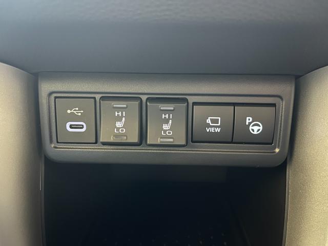 カローラクロス ハイブリッド Z パノラマルーフ パーキングサポートブレーキ ブラインドスポットモニター アラウンドビューモニター ETC2.0 ハンズフリーパワーバックドア レザーコンビパワーシート シートヒーター ルーフレール(17枚目)