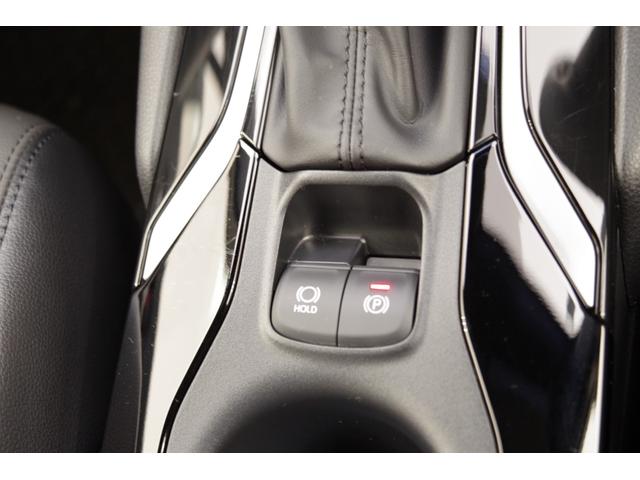 カローラクロス ハイブリッド Z パノラマルーフ パーキングサポートブレーキ ブラインドスポットモニター アラウンドビューモニター ETC2.0 ハンズフリーパワーバックドア レザーコンビパワーシート シートヒーター ルーフレール(42枚目)