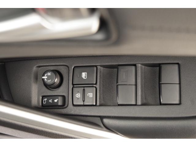 カローラクロス ハイブリッド Z パノラマルーフ パーキングサポートブレーキ ブラインドスポットモニター アラウンドビューモニター ETC2.0 ハンズフリーパワーバックドア レザーコンビパワーシート シートヒーター ルーフレール(47枚目)