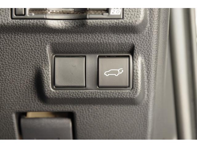 カローラクロス ハイブリッド Z パノラマルーフ パーキングサポートブレーキ ブラインドスポットモニター アラウンドビューモニター ETC2.0 ハンズフリーパワーバックドア レザーコンビパワーシート シートヒーター ルーフレール(49枚目)