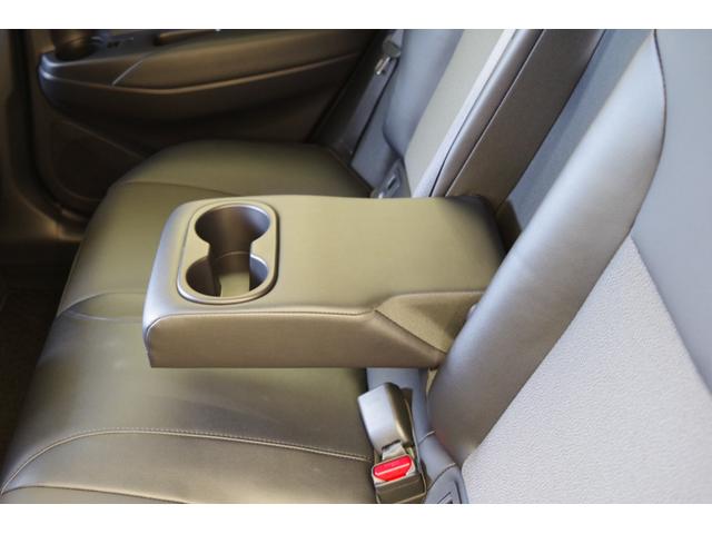 カローラクロス ハイブリッド Z パノラマルーフ パーキングサポートブレーキ ブラインドスポットモニター アラウンドビューモニター ETC2.0 ハンズフリーパワーバックドア レザーコンビパワーシート シートヒーター ルーフレール(50枚目)