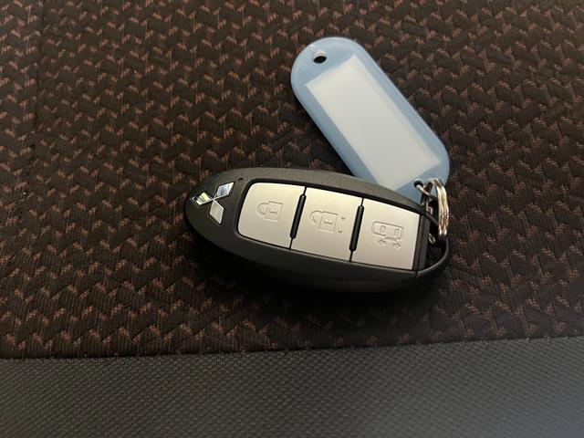 eKクロススペース G 衝突被害軽減ブレーキ パーキングセンサー LEDヘッドライト 15インチアルミ パワースライドドア シートヒーター スマートキー 9型ワイドナビ フルセグTV ETC 2トーンカラー(20枚目)