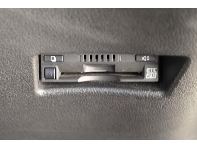 シエンタ G セーフティーエディション アラウンドビューモニター スーパーUVカットガラス シートヒーター ステアリングヒーター シルバーインテリアアクセント トヨタセーフティセンス 両側パワースライドドア フルセグ ETC スマートキー(8枚目)