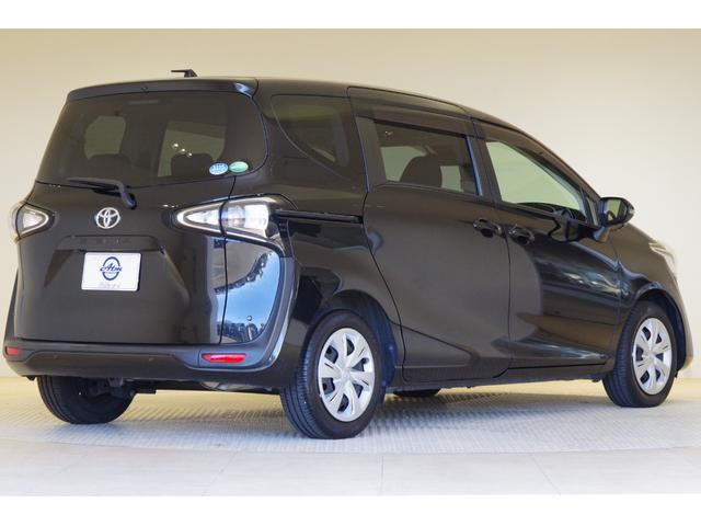 シエンタ G セーフティーエディション アラウンドビューモニター スーパーUVカットガラス シートヒーター ステアリングヒーター シルバーインテリアアクセント トヨタセーフティセンス 両側パワースライドドア フルセグ ETC スマートキー(9枚目)