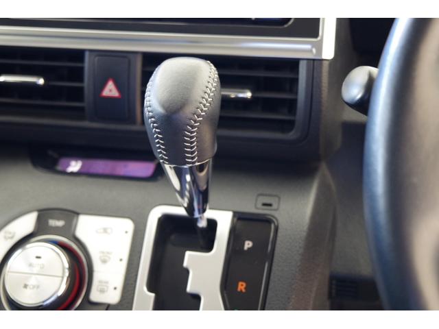 シエンタ G セーフティーエディション アラウンドビューモニター スーパーUVカットガラス シートヒーター ステアリングヒーター シルバーインテリアアクセント トヨタセーフティセンス 両側パワースライドドア フルセグ ETC スマートキー(13枚目)