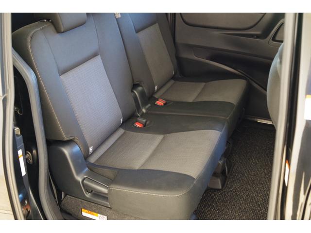 シエンタ G セーフティーエディション アラウンドビューモニター スーパーUVカットガラス シートヒーター ステアリングヒーター シルバーインテリアアクセント トヨタセーフティセンス 両側パワースライドドア フルセグ ETC スマートキー(18枚目)