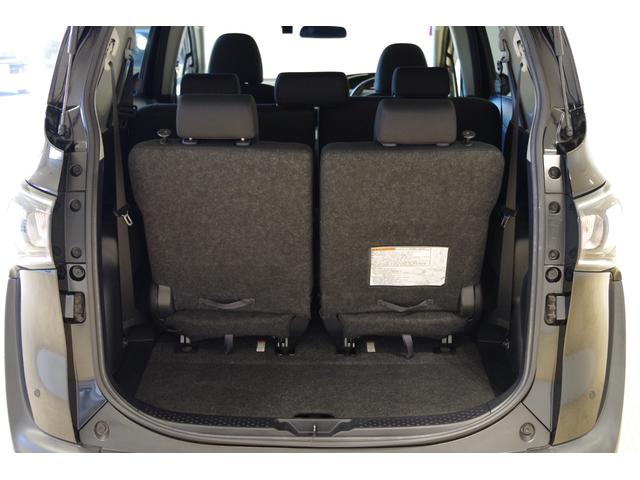 シエンタ G セーフティーエディション アラウンドビューモニター スーパーUVカットガラス シートヒーター ステアリングヒーター シルバーインテリアアクセント トヨタセーフティセンス 両側パワースライドドア フルセグ ETC スマートキー(19枚目)