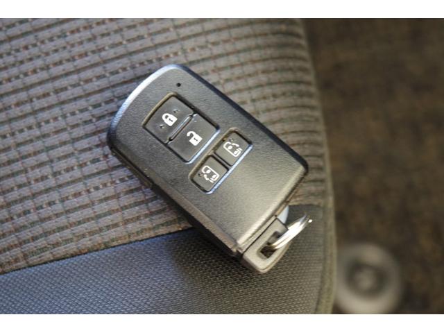 シエンタ G セーフティーエディション アラウンドビューモニター スーパーUVカットガラス シートヒーター ステアリングヒーター シルバーインテリアアクセント トヨタセーフティセンス 両側パワースライドドア フルセグ ETC スマートキー(20枚目)