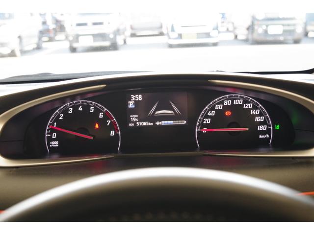 シエンタ ファンベースＧ　トヨタセーフティセンス　両側パワースライドドア　スマートキー　メモリーナビ　フルセグＴＶ　３６０°パノラミックビューモニター　ＥＴＣ　ＣＤ　ＤＶＤ（11枚目）